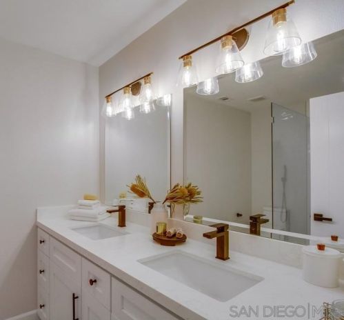 2502 Singing Vista Way, El Cajon CA  92019-2740 exterior