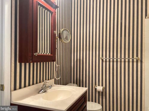 101 Richmond Ct, Harleysville PA  19438-3616 exterior