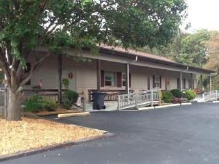 60 Sanje Ct, Crossville, TN 38572-6457