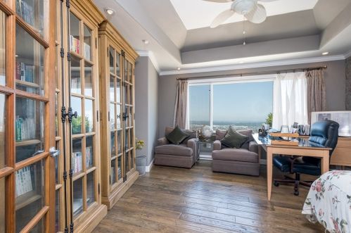 1050 Avocado Crst Rd, La Habra CA 90631-8108 exterior