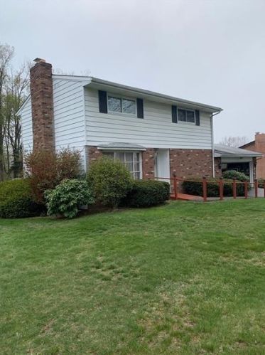 159 Wanda St, Beaver Falls, PA 15010-1140