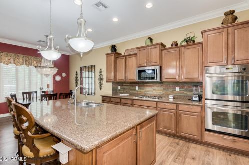 3875 Sierra Madre Ave, Gilbert, AZ 85296-1886