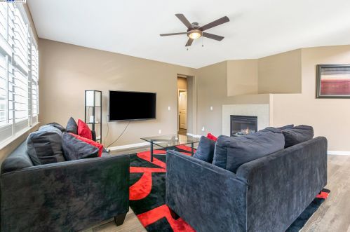 2557 Tampico Dr, West Pittsburg, CA 94565-7674