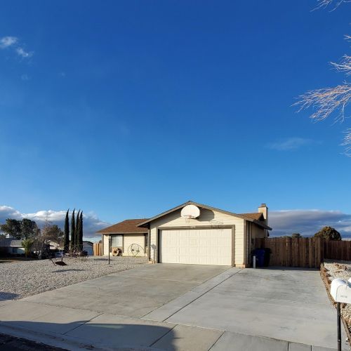 16746 Hidden Creek Dr, Victorville, CA 92395-9069