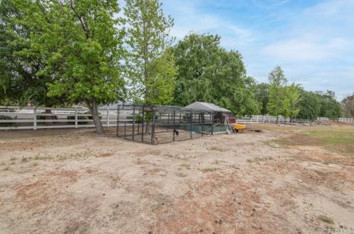 28565 Vallejo Ave, Temecula CA  92592-2316 exterior