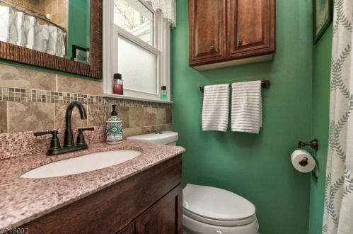 25 Cedar Rd, Skyline Lakes NJ  07456-1811 exterior