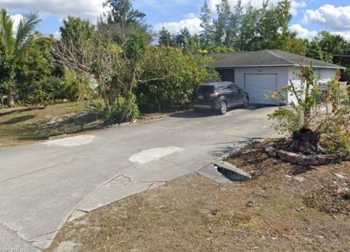5448 28th Ave, Naples, FL 34116-7516