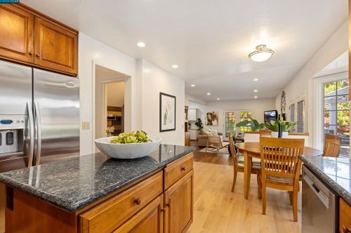 300 Camaritas Way, Danville CA  94526-5439 exterior