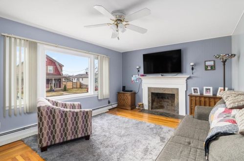 220 Central Ave, Providence, RI 02904-3787