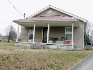 605 Church St, Livingston, TN 38570-1145