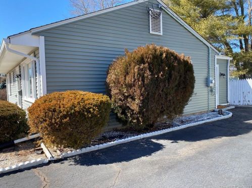 14 Ashford Rd, Plainville, CT 06062-1236