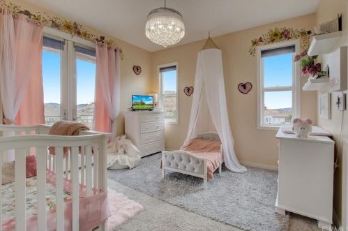 5391 Evening Sky Dr, Simi Valley CA  93063-5744 exterior