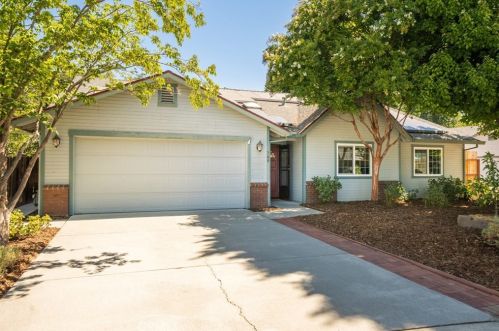709 San Antonio Dr, Chico, CA 95973-5336