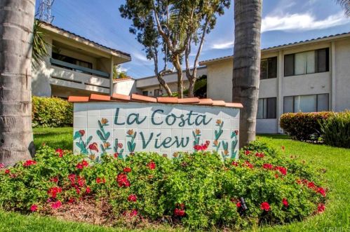 2304 Altisma Way, Carlsbad CA  92009-6380 exterior