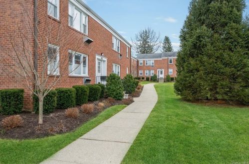 56 Manville Rd, Pleasantville, NY 10570-2240