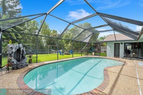 21044 Shady Vis Ln, Boca Raton FL  33428-1156 exterior