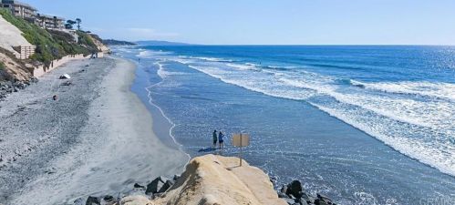 190 Del Mar Shores Ter, Solana Beach CA  92075-2637 exterior