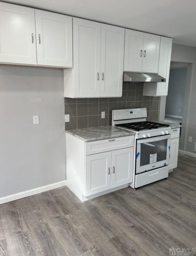 25 Livingston Ave, Avenel NJ  07001-1441 exterior