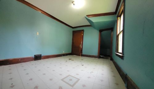 1738 34, Milwaukee WI 53215-2301 exterior