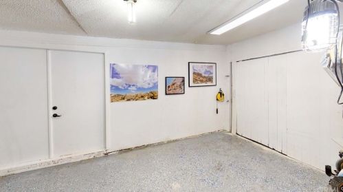 15560 Leadwell St, Van Nuys CA 91406-3110 exterior