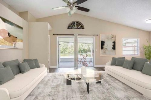 6015 Crickethollow Dr, Riverview, FL 33578-3910