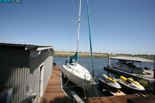 5500 Sandmound Blvd, Oakley CA  94561-5027 exterior