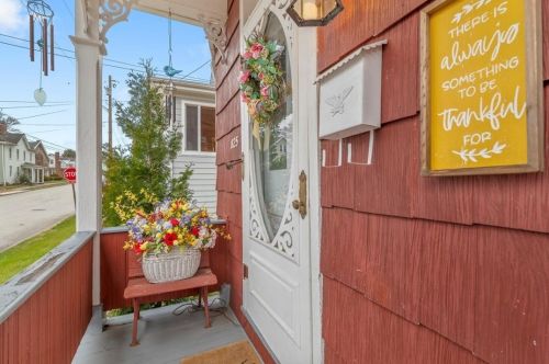 825 Salt St, Saltsburg, PA 15681-1269