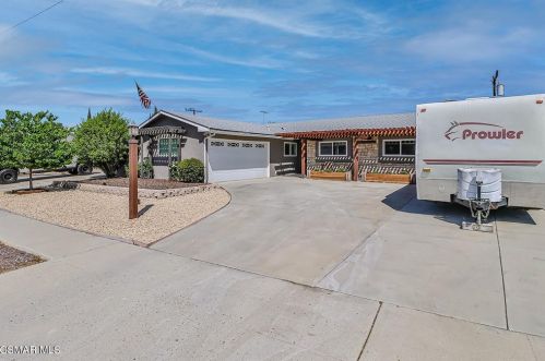 2066 Hurles Ave, Simi Valley, CA 93063-2730