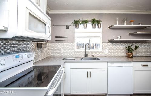 3002 22nd St, Phoenix AZ  85016-7808 exterior