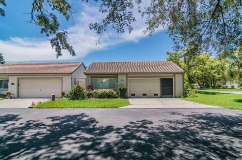 256 Las Flores, Winter Haven FL  33884-3635 exterior