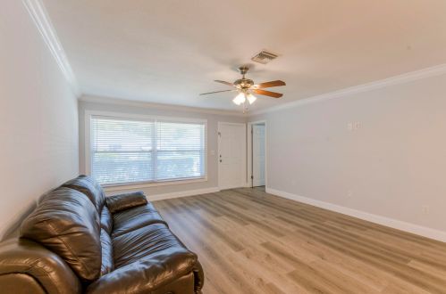 9141 Highland Pines Dr, West Palm Beach, FL 33418-5749