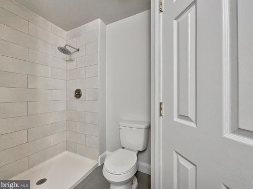 5765 Rhode Island Dr, Woodbridge VA  22193-3830 exterior