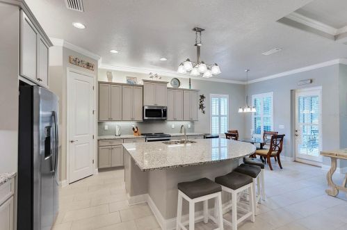 1017 Stoney Creek Dr, Lakeland FL  33811-2329 exterior