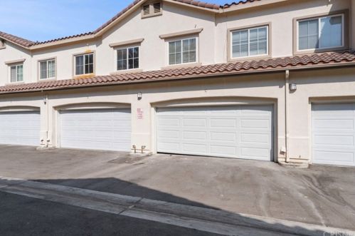 25773 Perlman Pl, Santa Clarita CA  91381-2365 exterior