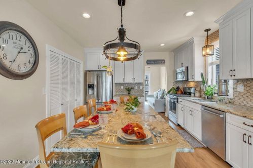 57 Barberie Ave, Monmouth Hills NJ  07732-1518 exterior