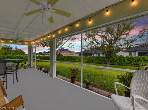 2837 6th Ter, Cape Coral FL  33993-7008 exterior