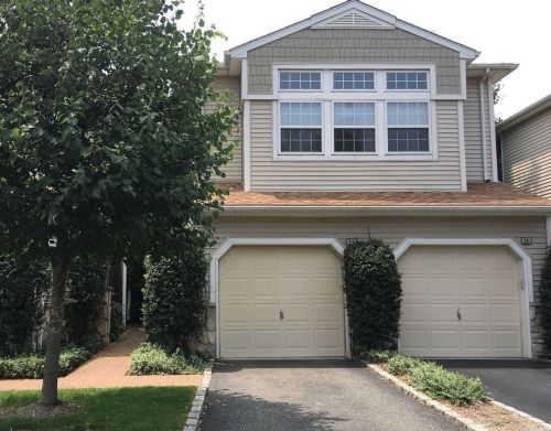 54 Sagamore Dr, Hicksville, NY 11803-1522