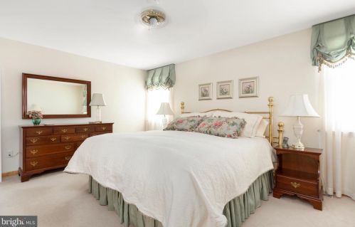 27 Brandywine Dr, Berlin Boro NJ  08009-2225 exterior