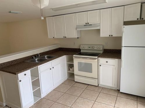 5418 Martin St, Naples, FL 34113-7820