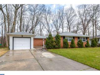 877 Edge Park Dr, Tavistock NJ  08033-1021 exterior