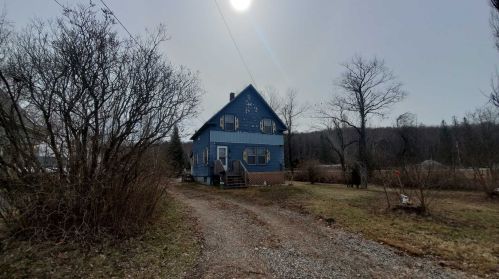 89 Brooklyn St, Northumberland, NH 03582-4136