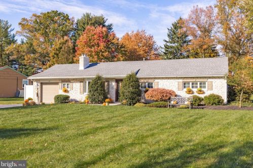 1121 Thomas Rd, Lansdale, PA 19446-1735