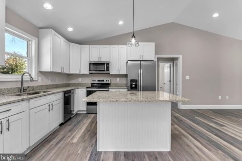 211 Erica Dr, Montross VA  22520-4154 exterior