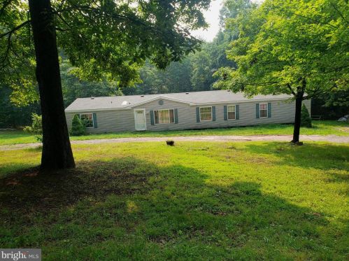 219 Mallard Run Rd, Stoneybreak, PA 17267-8471
