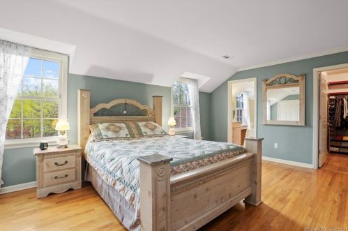 111 Little Brook Rd, New Canaan CT  06840-4917 exterior