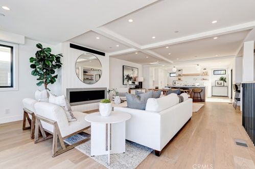 413 Bayview Dr, Manhattan Beach CA  90266-5717 exterior