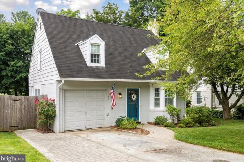 72 Homestead Rd, Wayne, PA