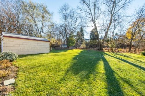 40 Jacobus Ave, Little Falls NJ  07424-2305 exterior