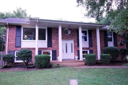 128 Wessington Pl, Hendersonville, TN 37075-3021