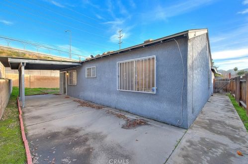 2379 Mountain Woods St, Colton CA  92324-4536 exterior